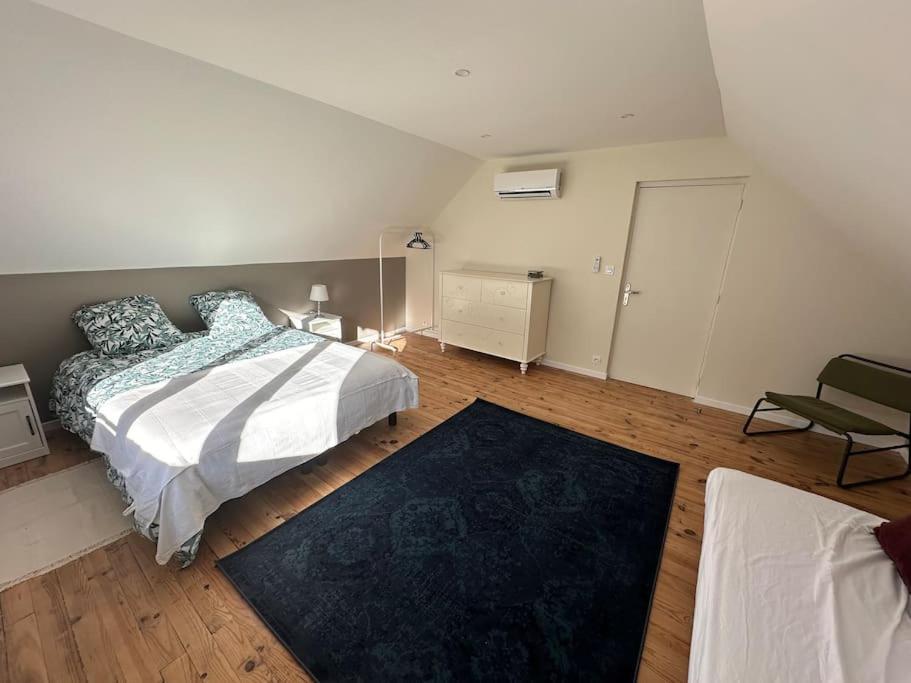 Appartement Spacieux En Centre Ville 旺多姆 外观 照片