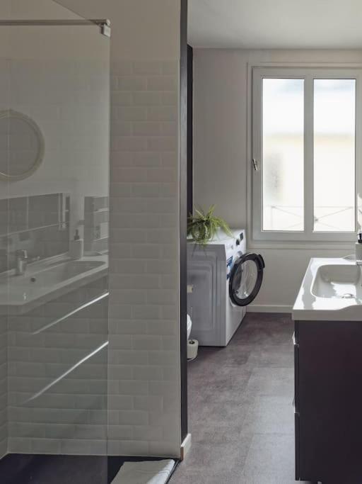 Appartement Spacieux En Centre Ville 旺多姆 外观 照片