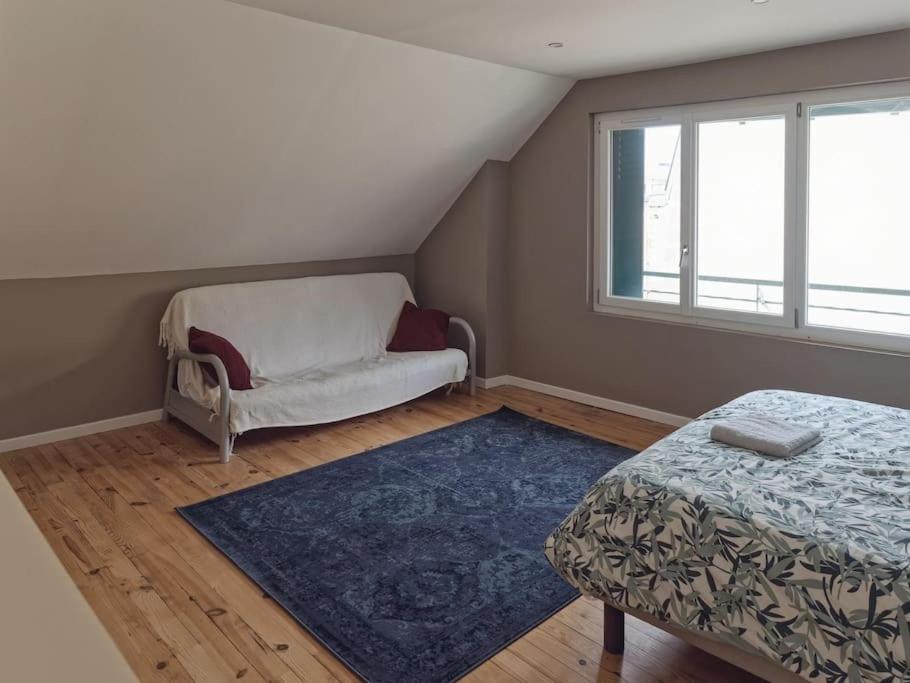 Appartement Spacieux En Centre Ville 旺多姆 外观 照片