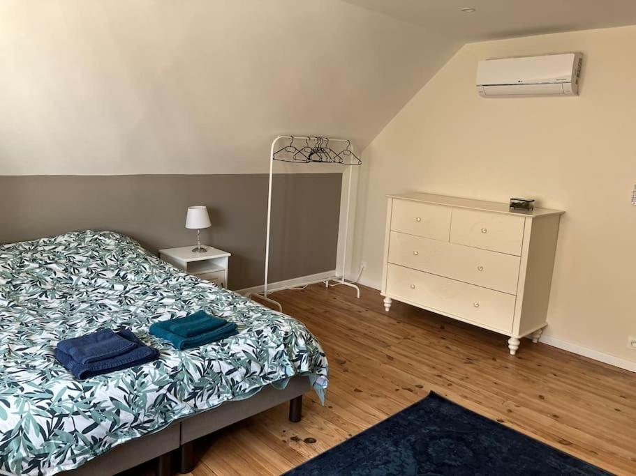 Appartement Spacieux En Centre Ville 旺多姆 外观 照片
