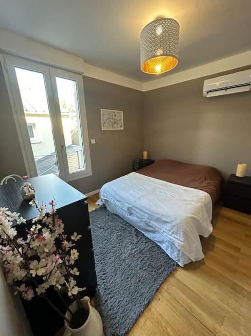 Appartement Spacieux En Centre Ville 旺多姆 外观 照片