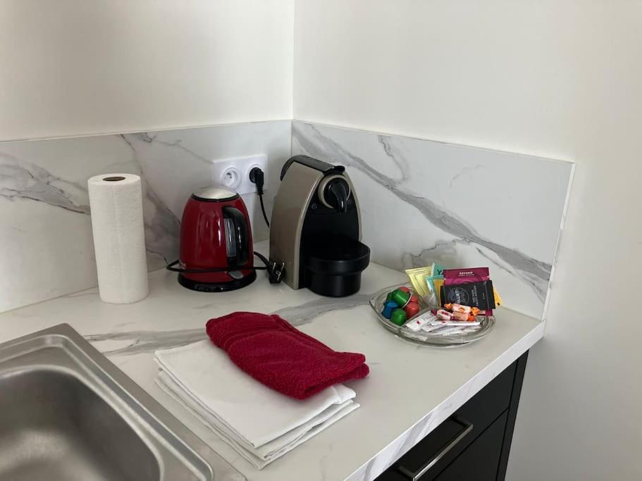 Appartement Spacieux En Centre Ville 旺多姆 外观 照片